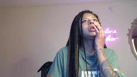 Snapshot of marceline_abadeer00 chatting on January 14, 4:15 am Michell Dayan online show from January 14, 4:15 am