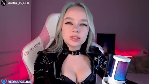 Snapshot of marceline_red chatting on February 21, 5:53 pm Lady Marceline online show from February 21, 5:53 pm
