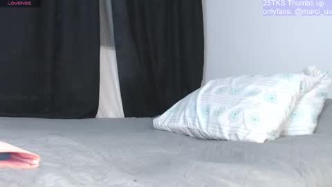 Snapshot of marceline_uu chatting on February 22, 10:25 am M A R C I online show from February 22, 10:25 am