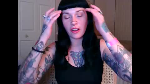 Snapshot of marcelinealtaria chatting on December 16, 4:45 am MarcelineAltaria online show from December 16, 4:45 am