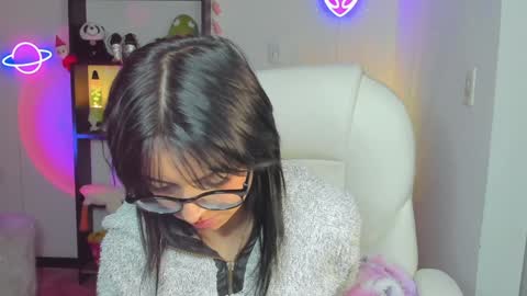 Snapshot of marcelinegh chatting on December 11, 2:33 pm Marceline online show from December 11, 2:33 pm