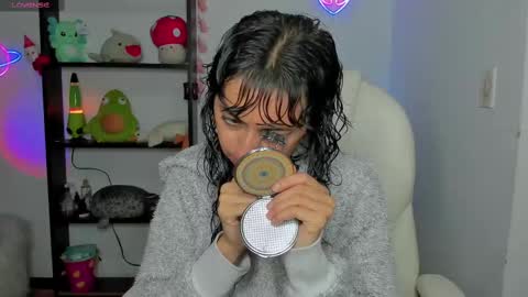 Snapshot of marcelinegh chatting on March 12, 10:37 am Marceline online show from March 12, 10:37 am