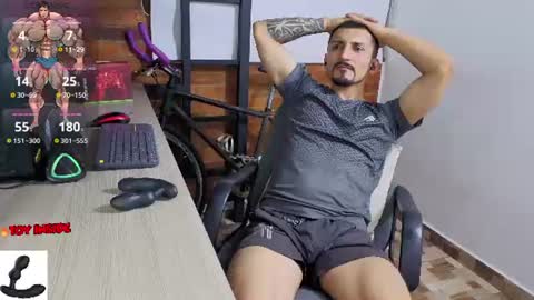 Snapshot of marckmuscle chatting on July 17, 12:50 am Marck Independent model online show from July 17, 12:50 am