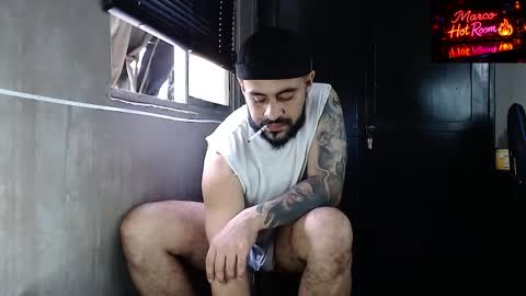 marco_aure online show from May 15, 10:06 pm