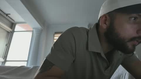 marco_parola online show from September 26, 8:07 am