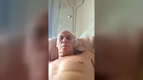 Snapshot of marcolindoone chatting on July 19, 10:30 am marcolindoone online show from July 19, 10:30 am