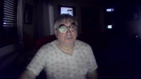 marcos260526 online show from August 4, 11:13 am
