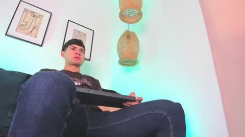 marcus_fire online show from February 12, 7:13 pm