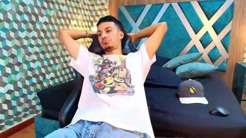 marcus_jeron online show from December 15, 5:50 pm