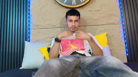 marcus_jeron online show from May 8, 12:16 am