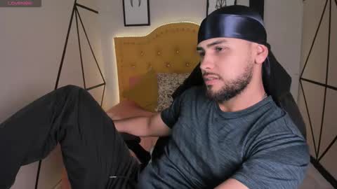 Snapshot of marcus_soler chatting on March 17, 3:15 pm marcus_soler online show from March 17, 3:15 pm