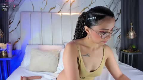 Snapshot of marelynsummer chatting on January 17, 5:05 pm Marelyn online show from January 17, 5:05 pm