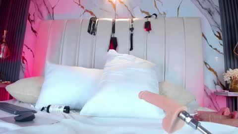 Snapshot of marelynsummer chatting on February 19, 5:20 pm Marelyn online show from February 19, 5:20 pm