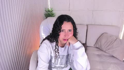 Marelyn online show from April 8, 11:32 am