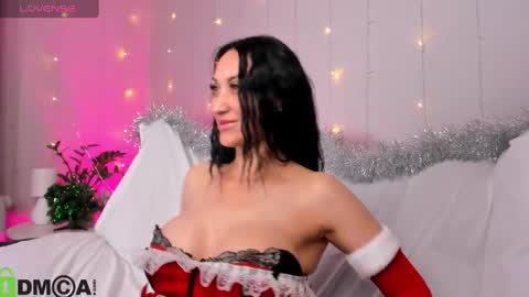 Snapshot of margaret_clark chatting on December 24, 12:22 pm Margaret Clark online show from December 24, 12:22 pm