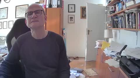 Snapshot of marginalie chatting on January 21, 10:08 am marginalie online show from January 21, 10:08 am