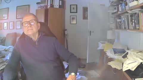 Snapshot of marginalie chatting on February 13, 8:27 am marginalie online show from February 13, 8:27 am