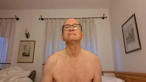 Snapshot of marginalie chatting on October 8, 5:38 am marginalie online show from October 8, 5:38 am