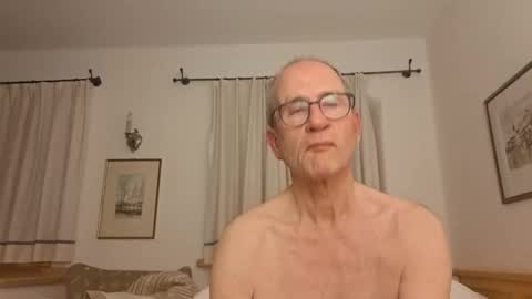 Snapshot of marginalie chatting on November 27, 6:21 pm marginalie online show from November 27, 6:21 pm