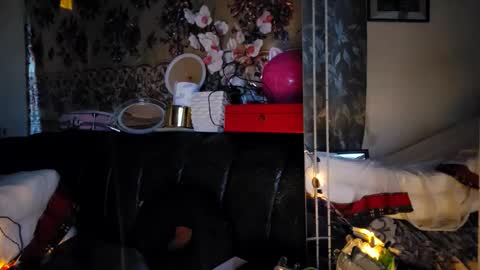 Snapshot of margo696969 chatting on April 16, 12:11 am Margo696969 online show from April 16, 12:11 am