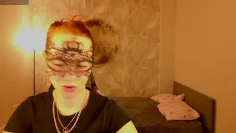Margo Kellly online show from May 25, 1:11 am