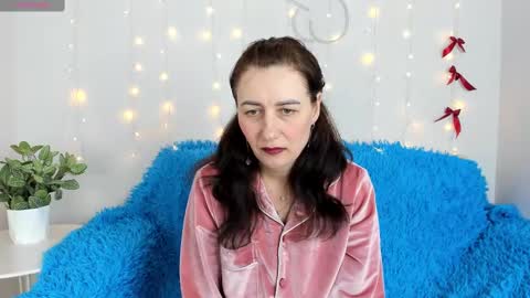 Snapshot of margo_sweety_ chatting on March 2, 1:47 am Margo online show from March 2, 1:47 am