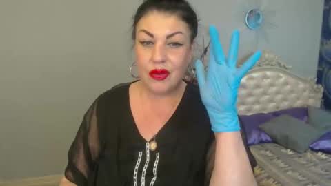 margokinglady online show from May 16, 6:21 am