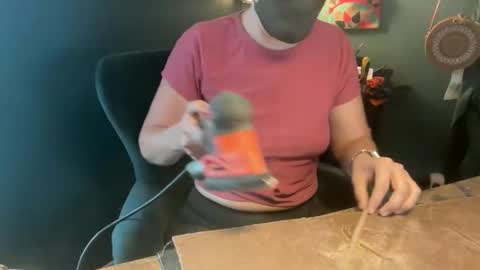 Elle online show from March 30, 1:12 pm