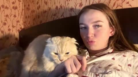 Chloe online show from February 28, 3:13 pm