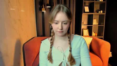 Snapshot of margoprettymoon chatting on March 3, 1:39 pm Margo online show from March 3, 1:39 pm