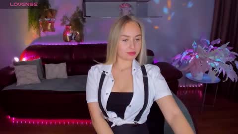 Snapshot of margosugar chatting on April 12, 11:04 am MargoSugar online show from April 12, 11:04 am