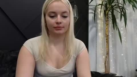 margot_robbie7 online show from January 28, 3:04 am