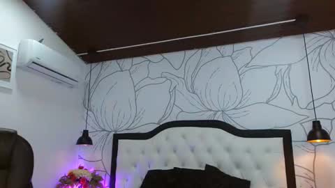 Margot  online show from March 24, 12:43 pm