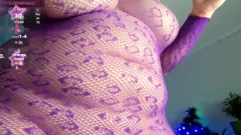 Mari online show from December 8, 9:30 pm