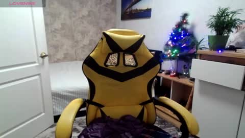 Mari online show from December 9, 4:12 am