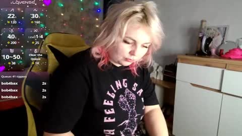 Mari online show from February 12, 9:31 am