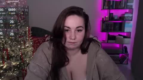 mari moore online show from December 15, 9:35 am
