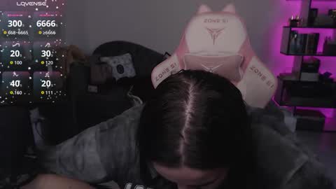 mari moore online show from November 20, 10:04 am