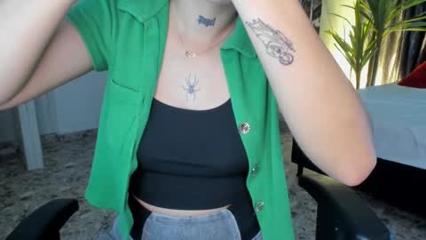 mari_salgado online show from September 30, 11:59 am