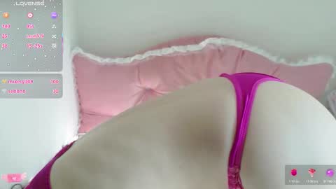 mari_tokyo online show from October 31, 11:17 pm