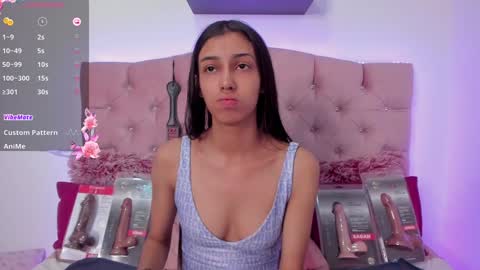 Snapshot of maria_skinny_ chatting on February 7, 10:20 pm My name is Valentina online show from February 7, 10:20 pm