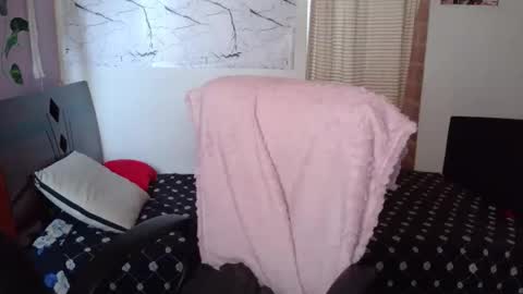 mariaajuana_ online show from April 17, 3:15 pm