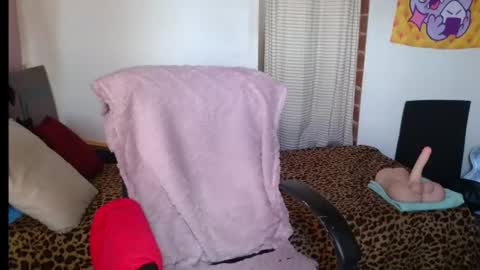 Snapshot of mariaajuana_ chatting on July 6, 5:48 pm mariaajuana_ online show from July 6, 5:48 pm