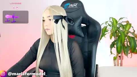 Maria Fer online show from October 15, 7:03 pm