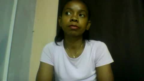 Snapshot of mariah642217 chatting on May 18, 4:29 am mariah642217 online show from May 18, 4:29 am
