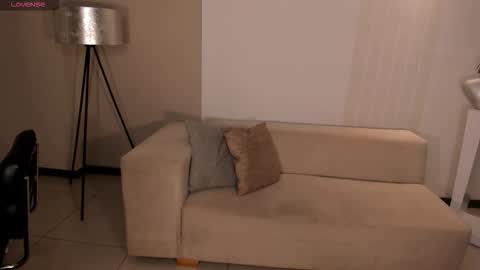 Snapshot of mariaherrera_ chatting on October 18, 8:09 pm MARIA HERRERA online show from October 18, 8:09 pm