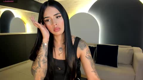 Snapshot of mariaherrera_ chatting on November 19, 8:31 pm MARIA HERRERA online show from November 19, 8:31 pm