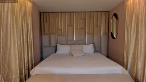 MARIA HERRERA  online show from December 17, 12:49 am