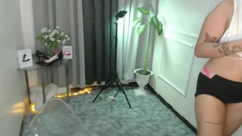 Snapshot of mariamercedesxxx chatting on March 4, 3:44 am maria online show from March 4, 3:44 am