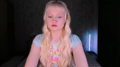 Maria online show from November 9, 1:42 pm